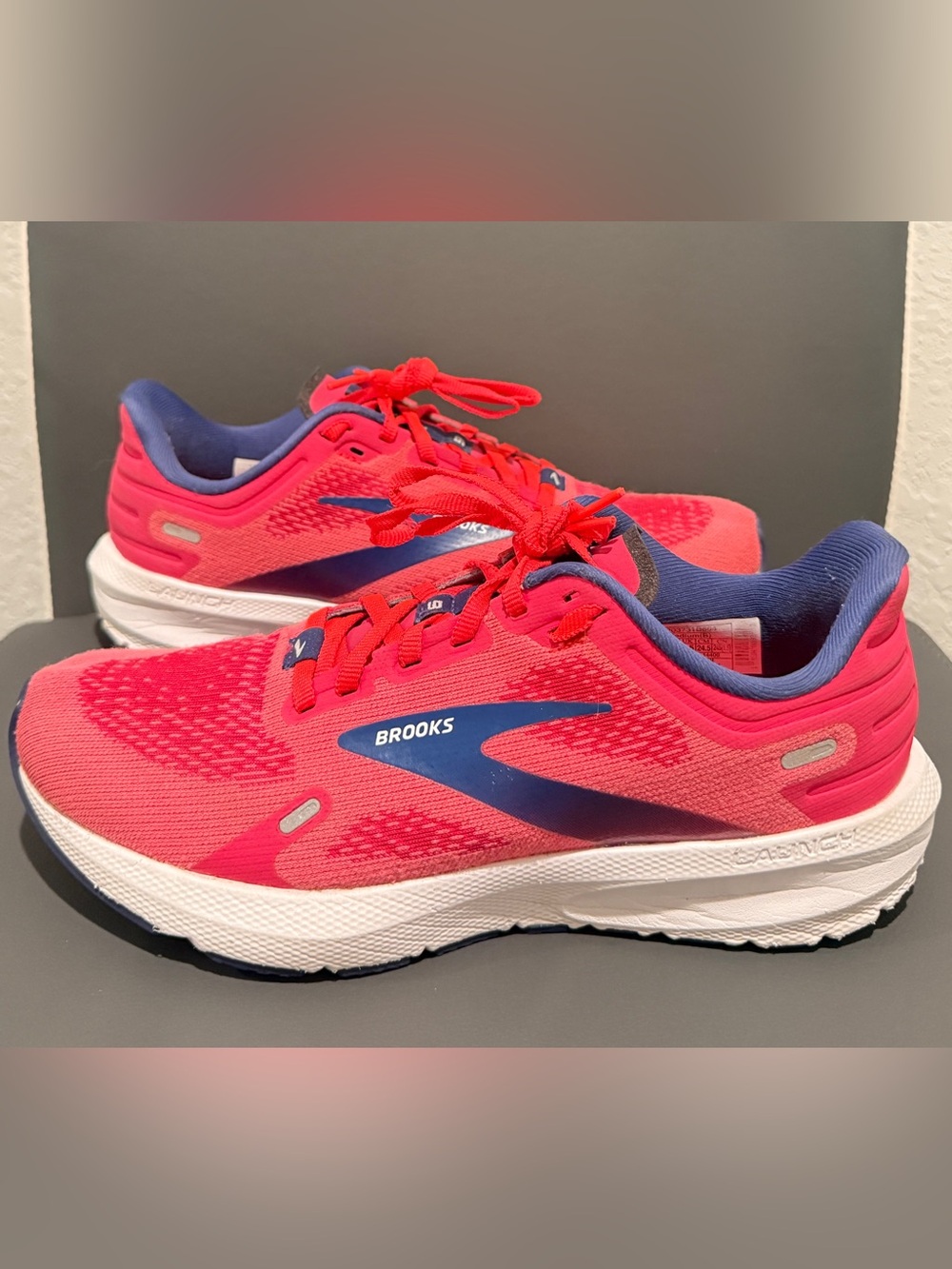 Brooks Women’s Launch 9 Neutral Running Shoe Size 7.5